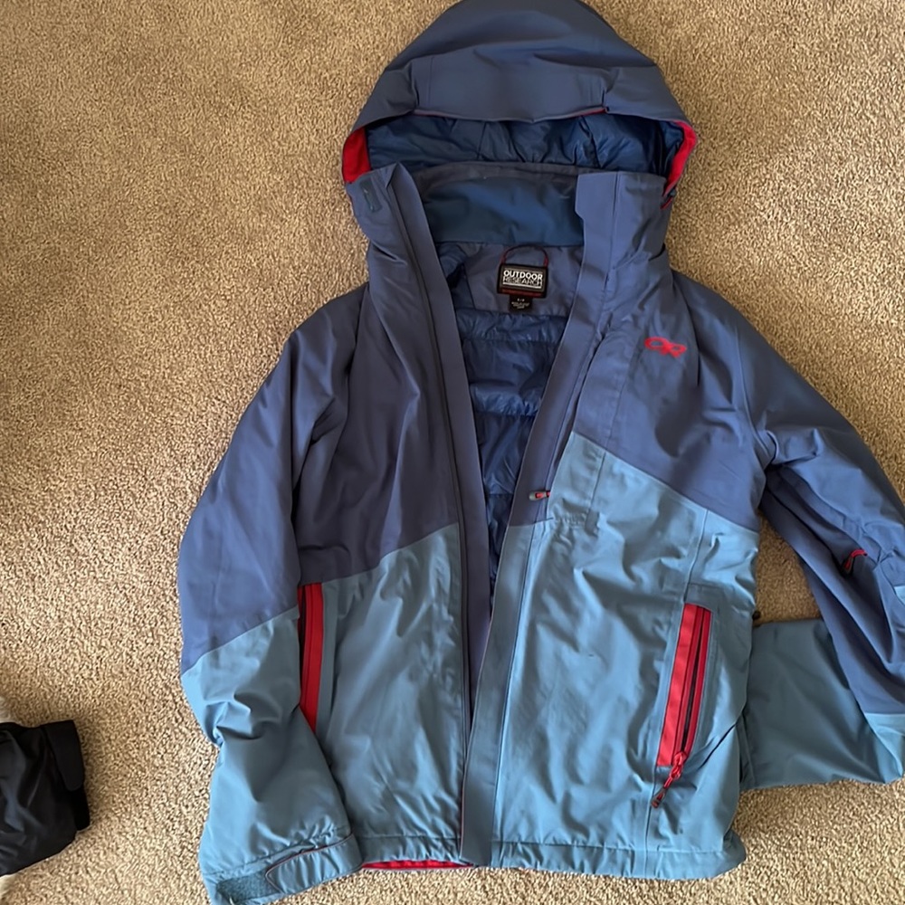 Outdoor research men’s lightweight ski jacket in size S